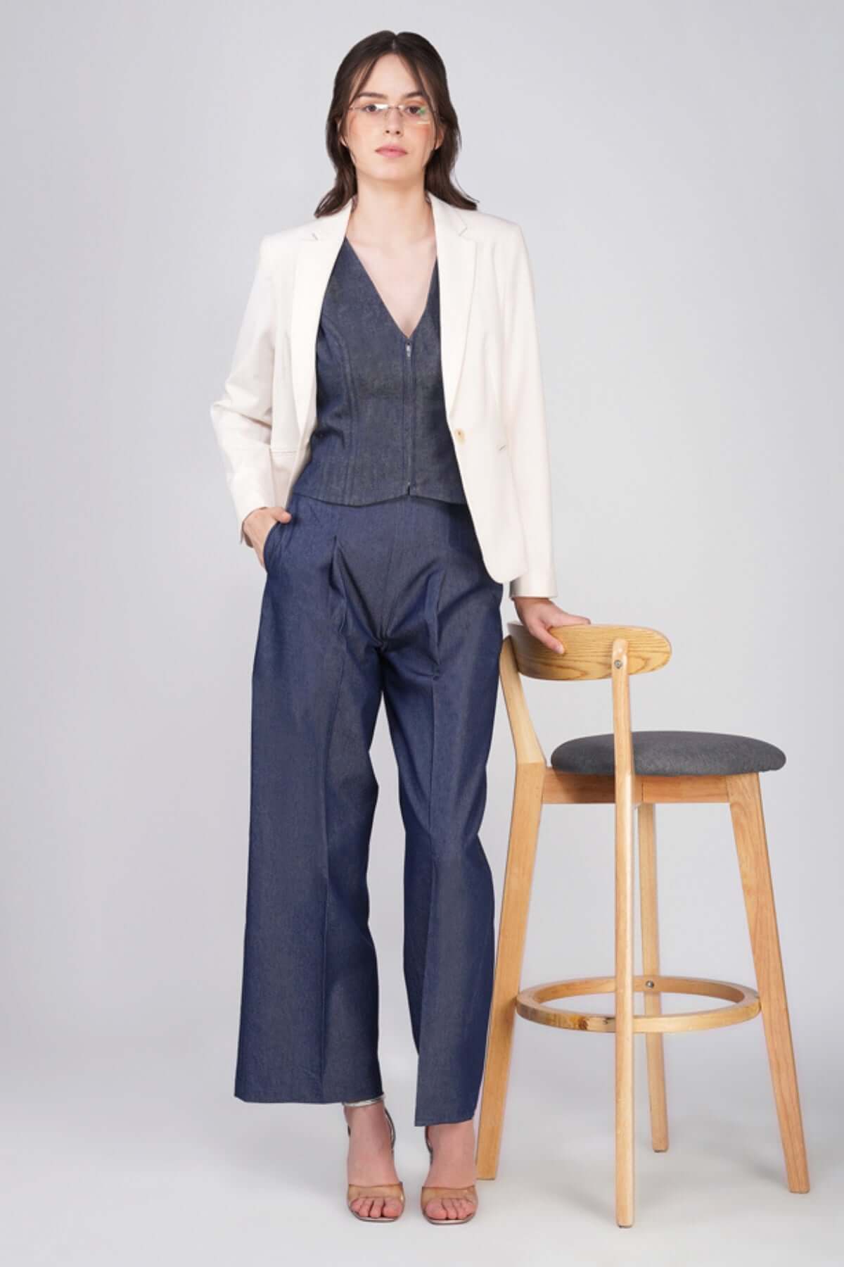 Boutique Blue Denim Pants Sculpt Collection Sophisticated Everyday Luxe feathernweave FnW
