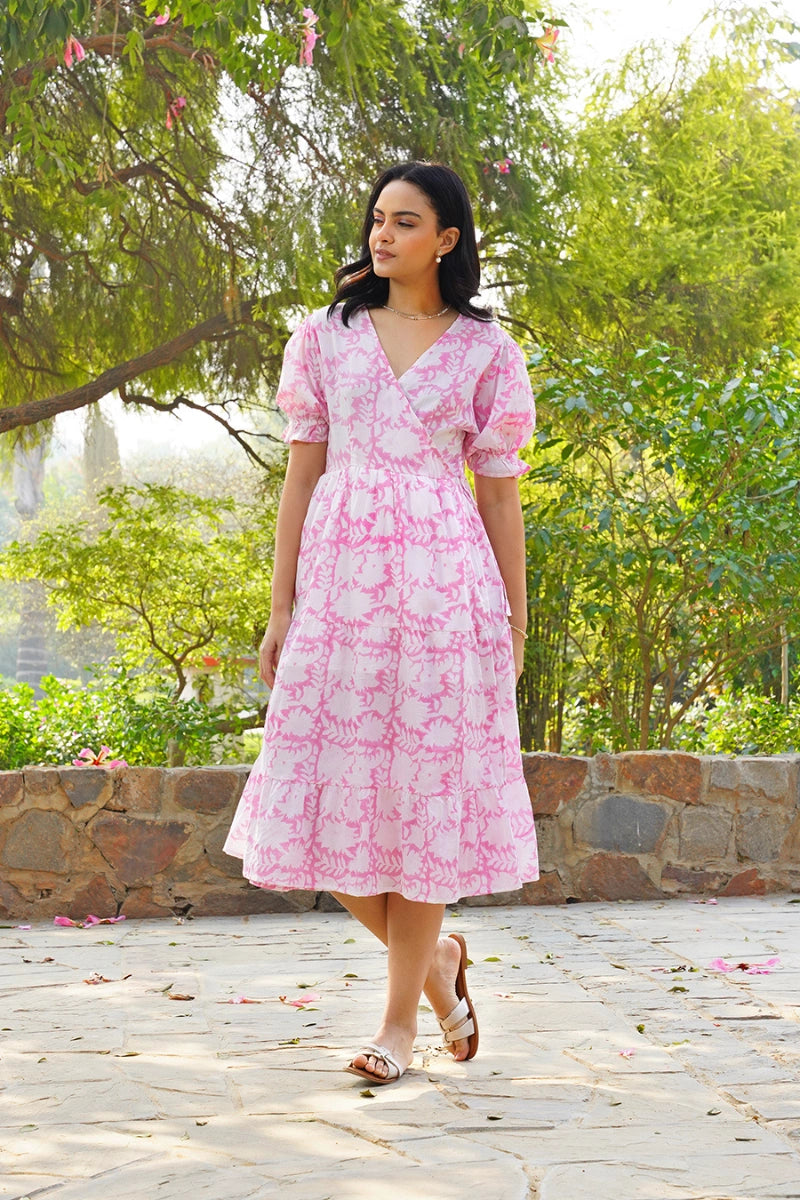 Hand-printed floral dress with sleeves – practical style