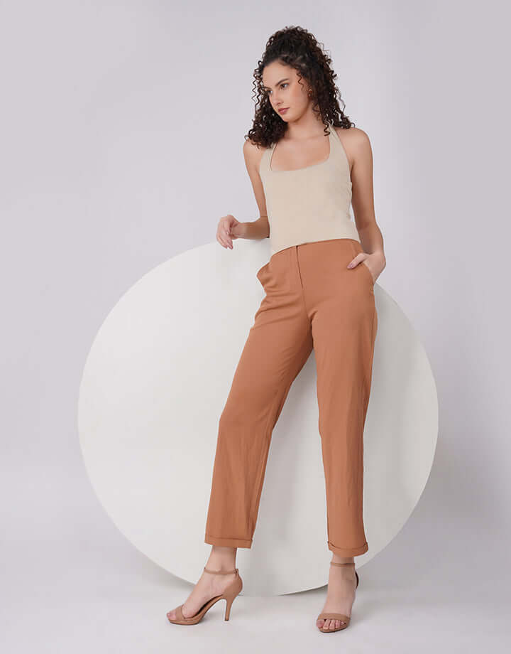 Boutique Beige Halter Top Sculpt Collection Seamless Summer Luxe feathernweave FnW