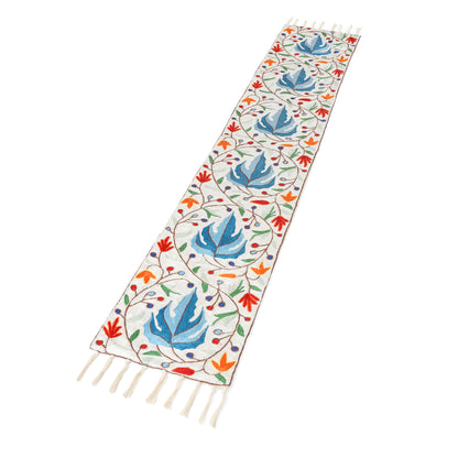 Twisvella Vine Table Runner